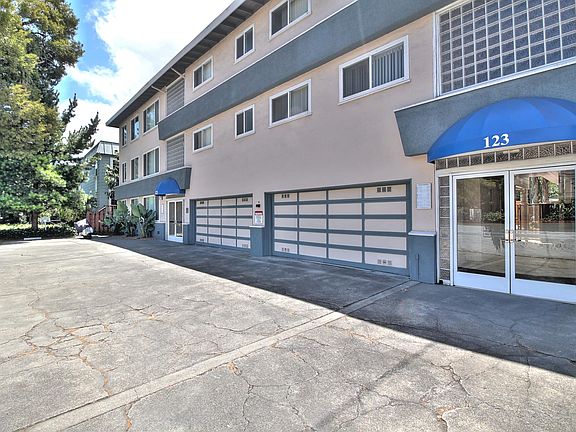 3rd image of 123 N El Camino Real #Z1j4ck0st