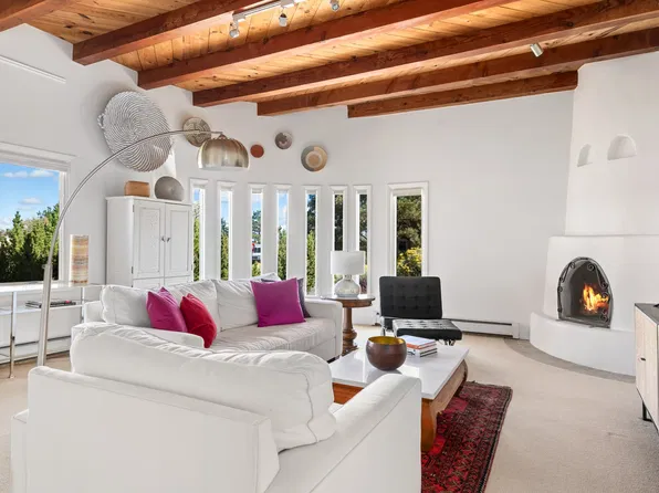 2812 Molino De Viento, Santa Fe, NM 87505