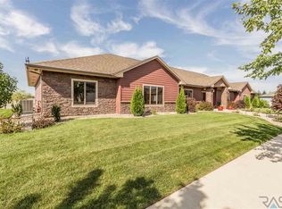 8004 W Lancaster St, Sioux Falls, SD 57106