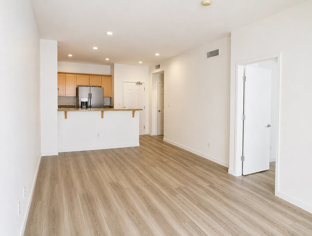 Building Photo - 450 J St #5071