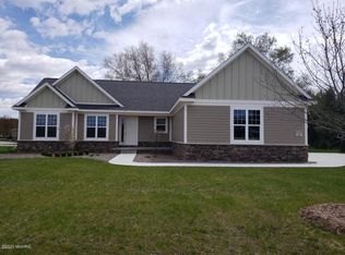 11325 Hampton Ct, Stanwood, MI 49346