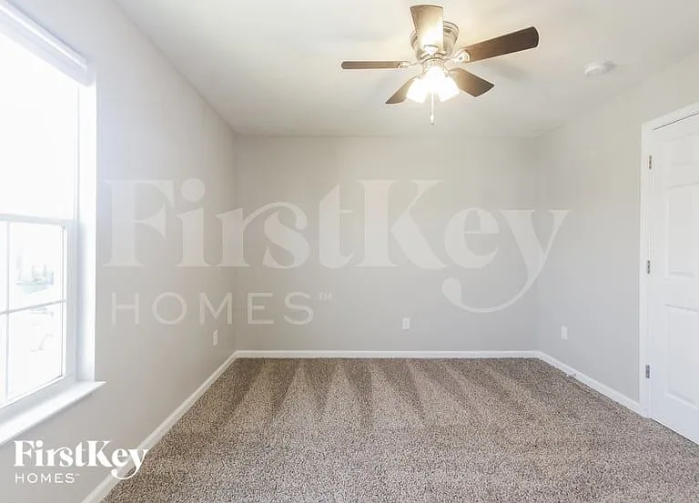 5273 Brandywine Dr — Photo 10