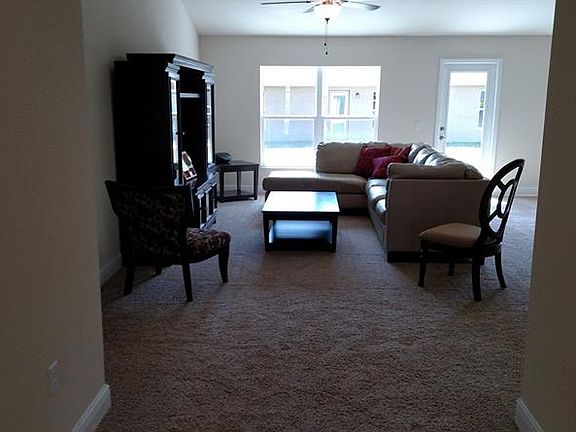 3rd image of 7210 Remington Oaks Dr