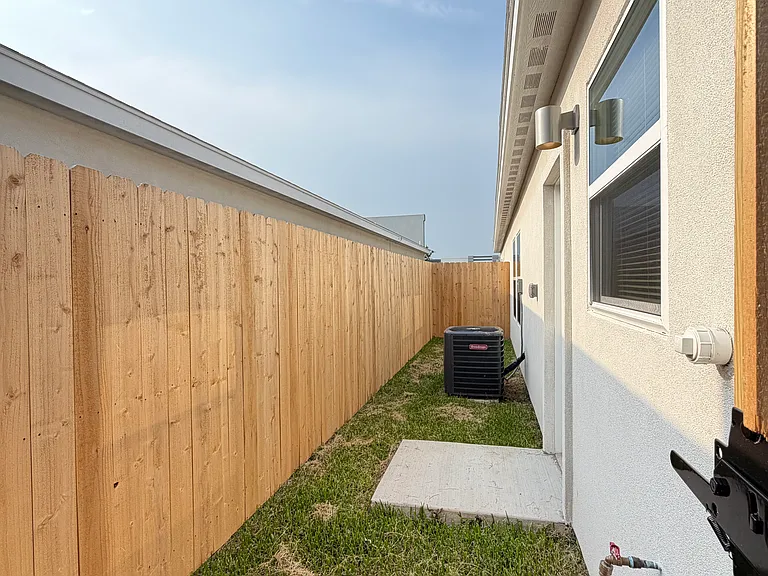 3901 Walnut Ave #4 — Photo 15