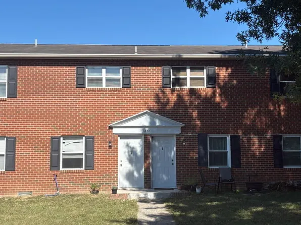 1651 S Burkwood Ct #C, Harrisonburg, VA 22802