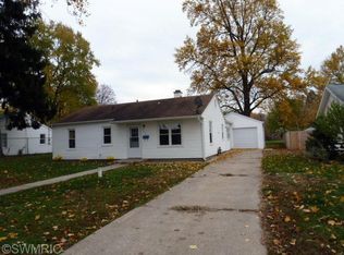 2014 Lewis Dr, Niles, MI 49120