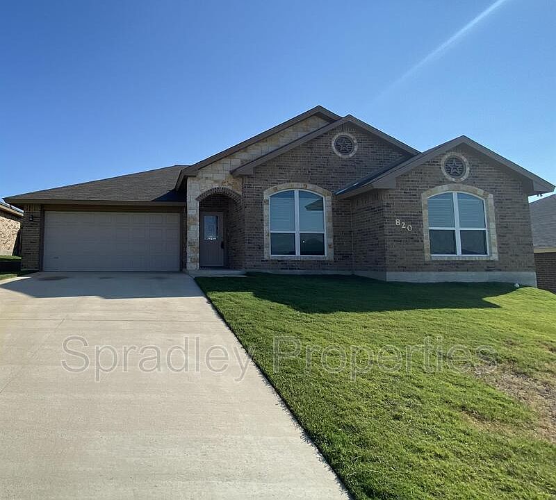 1st image of 820 Kacie Dr
