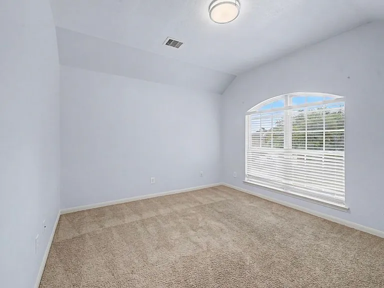 9519 Arrowhead Terrace Ln — Photo 10