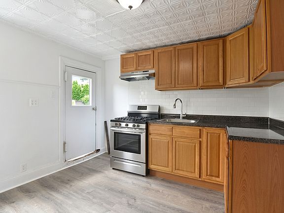 5th image of 118 Kane St #2