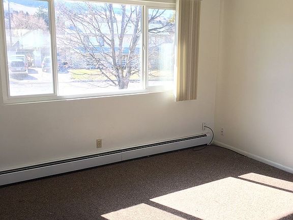 3rd image of 904 Spartan Dr APT 2