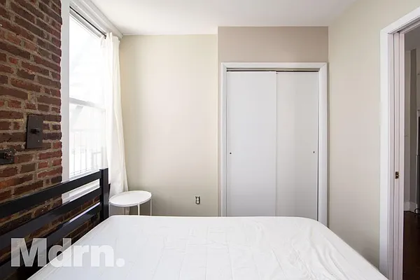 Rented by Mdrn Residential | media 18