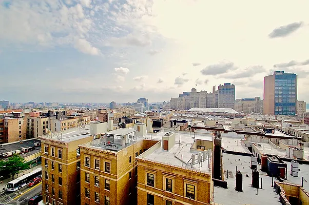 Rented by Compass | media 10