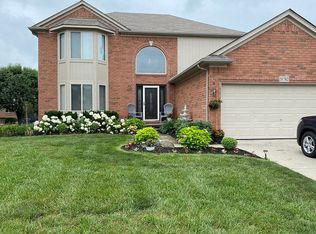 51782 Flyer Dr, Macomb, MI 48042