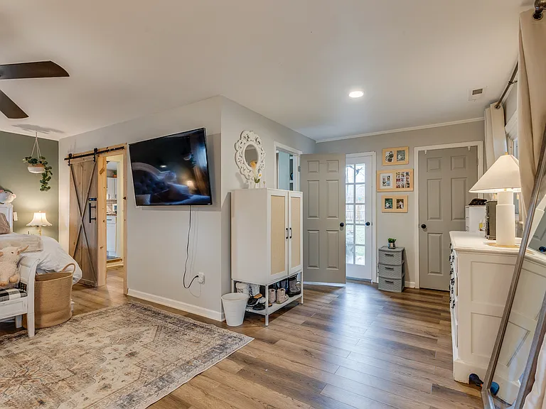 2104 Miller Ln — Photo 27