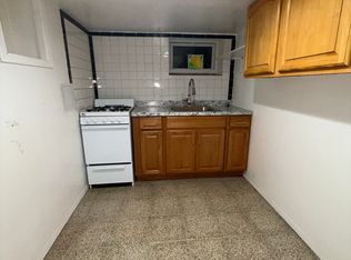 9348 207th St #1B, Queens Village, NY 11428