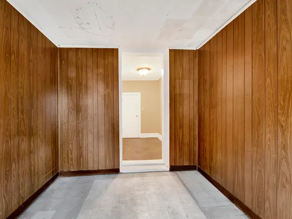 536 68th Street image 7 of 32