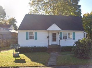 24 Cleveland St, Danbury, CT 06810