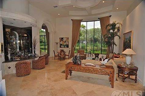 3rd image of 5927 Vintage Oaks Cir