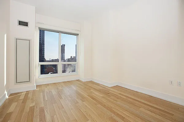 Rented by BLU Real Estate | media 4