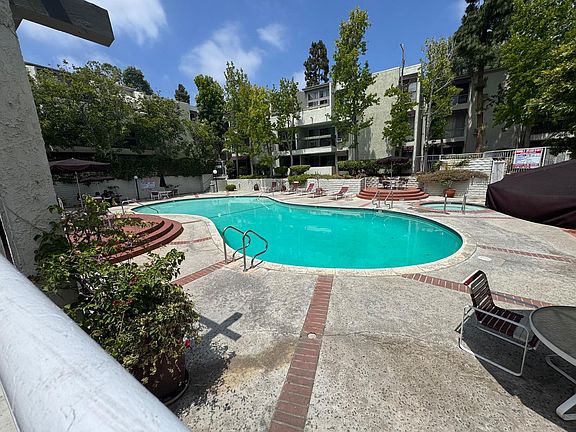 3rd image of 4900 Overland Ave Unit 260