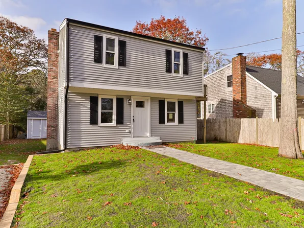 7 Circuit Road N, West Yarmouth, MA 02673
