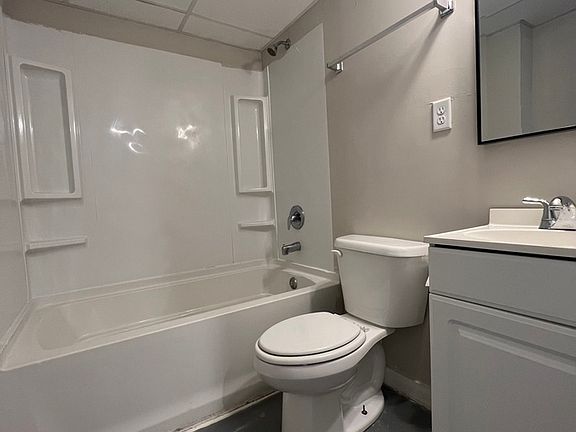 4th image of 3034 W 18th St #B
