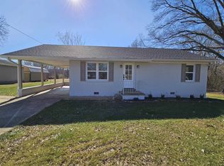 104 Jackson St, Greenfield, TN 38230