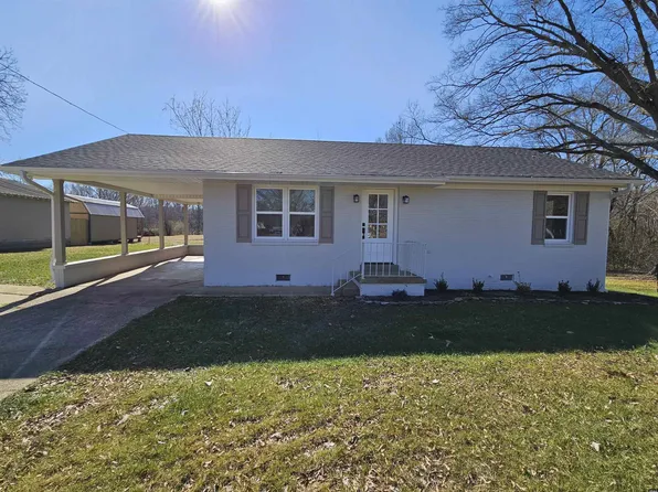 104 Jackson St, Greenfield, TN 38230