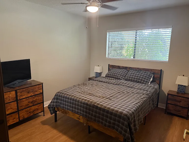 2809 N Los Felices Cir E #G111 — Photo 7