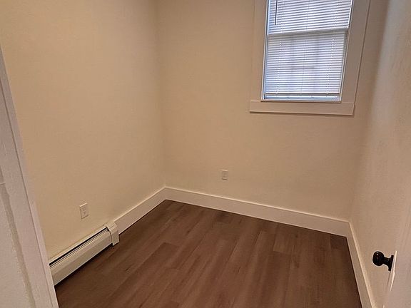 3rd image of 24-26 Orange St #24