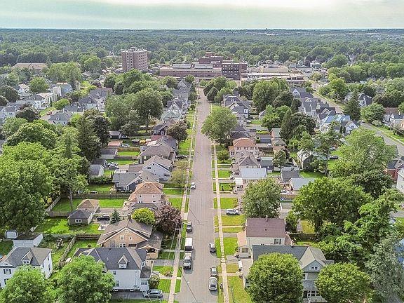 4th image of 174 Bowers Ave