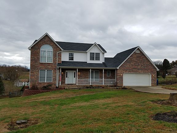 2nd image of 102 Heritage Ct