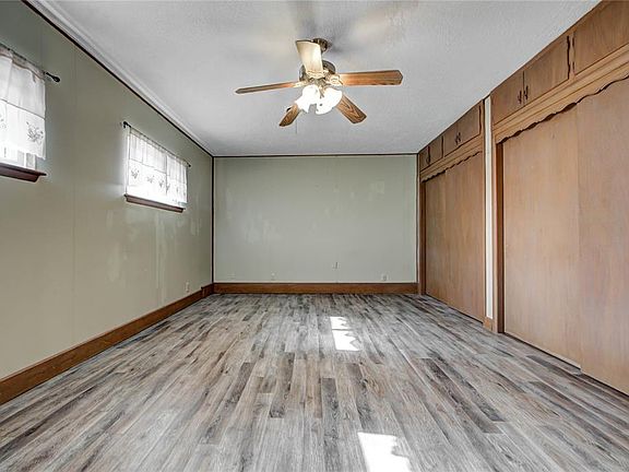 3rd image of 1603 Canterbury St