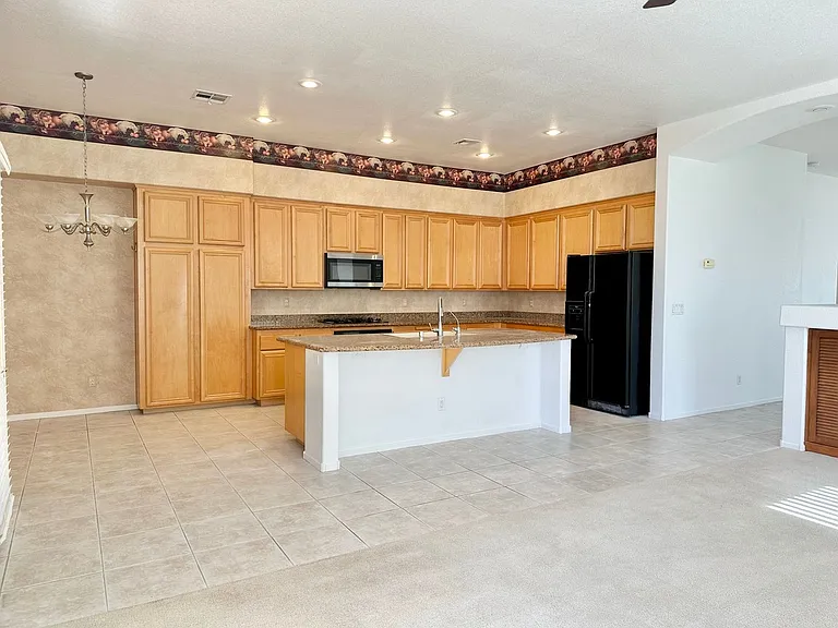 9103 Imperial Castle Ct — Photo 7