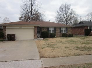 2503 S Kings Ave, Springfield, MO 65807