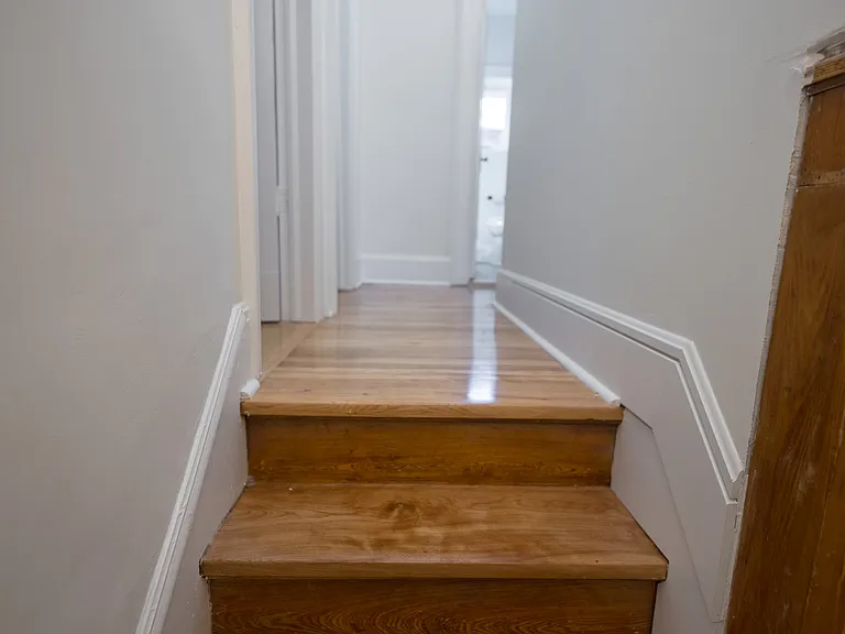 856 Bronson Ave — Photo 41