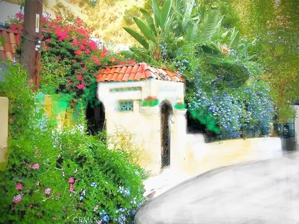 2170 Sunset Plaza Dr, Los Angeles, CA 90069