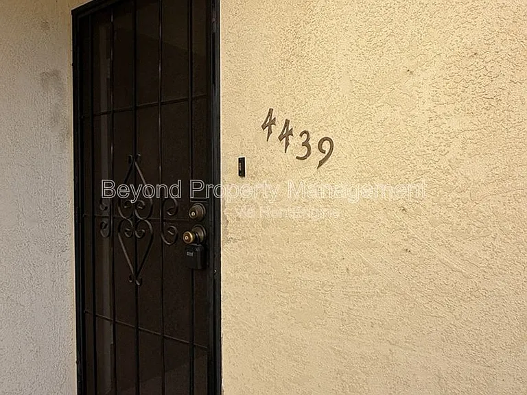 4439 Menlo Ave — Photo 2