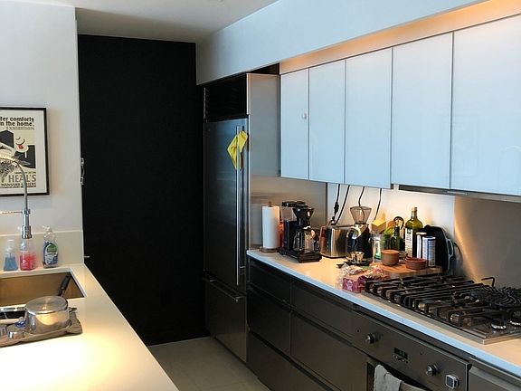 4th image of 447 W 18th St APT 8A