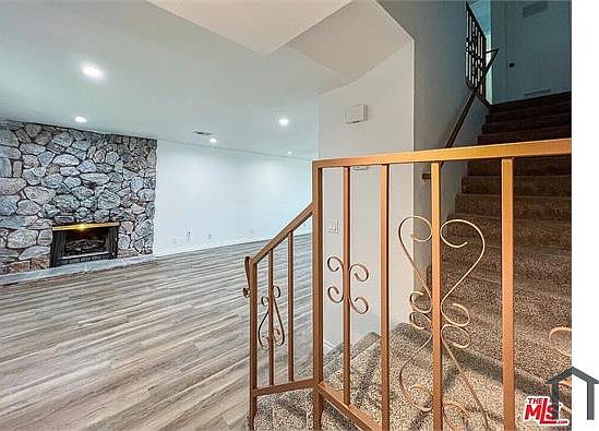 4th image of 1304 W Avenue J4