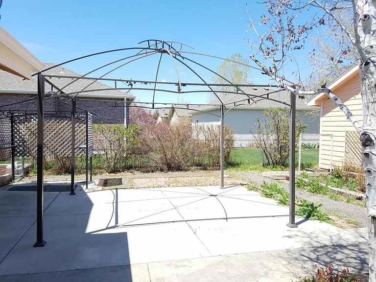 214 E Iowa Ave — Photo 28