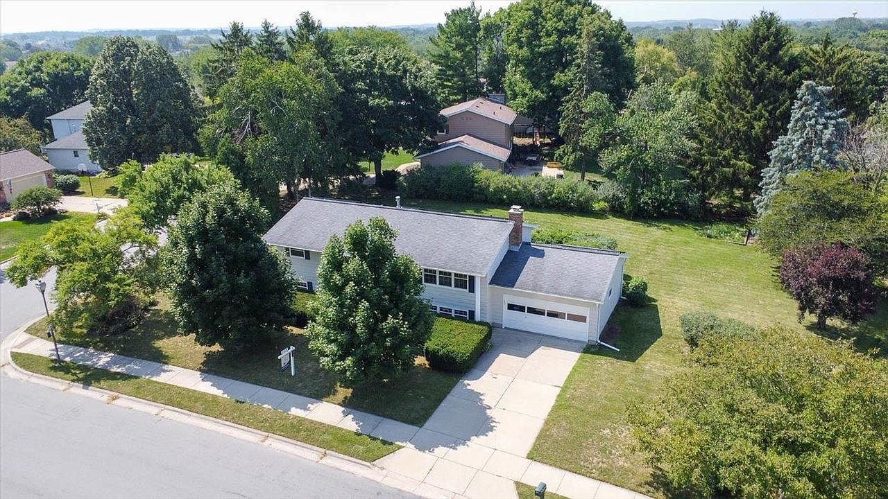 702 North Musket Ridge Drive, Sun Prairie, WI 53590 MLS 1961393 Zillow