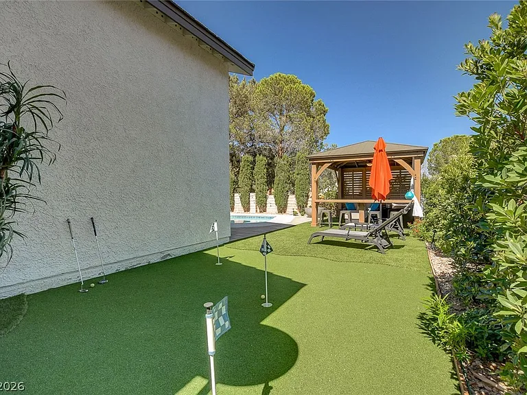 2924 Domino Way — Photo 48
