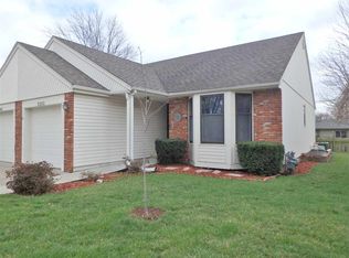 2262 SW Westport Pl, Topeka, KS 66614