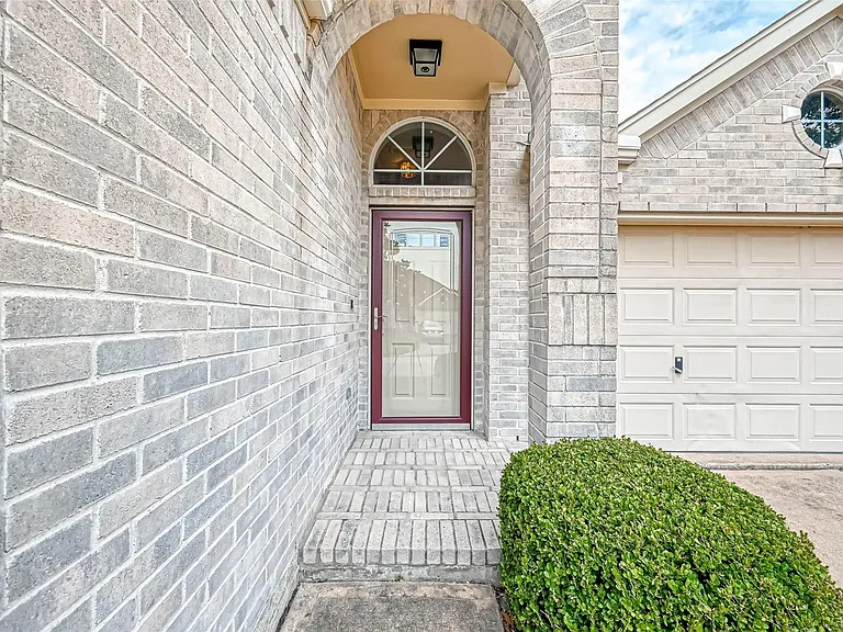 15943 Pleasant Green Cir — Photo 4