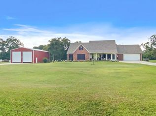 432 Mill Rd, Angleton, TX 77515