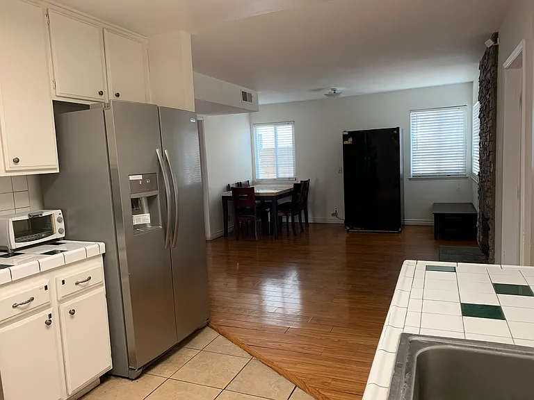 2307 S Lynn Ct — Photo 5