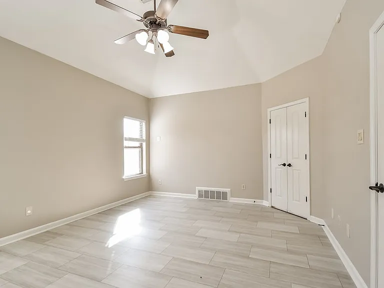480 Green Willow Cv — Photo 9