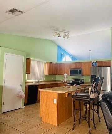 4th image of 3001 W Sunland Ave