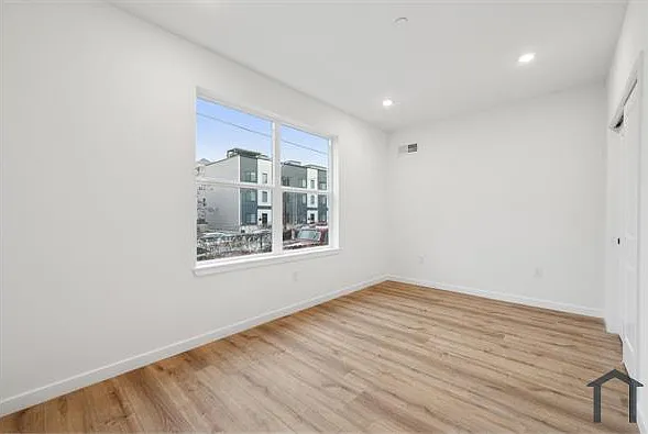 1700 Master St — Photo 17